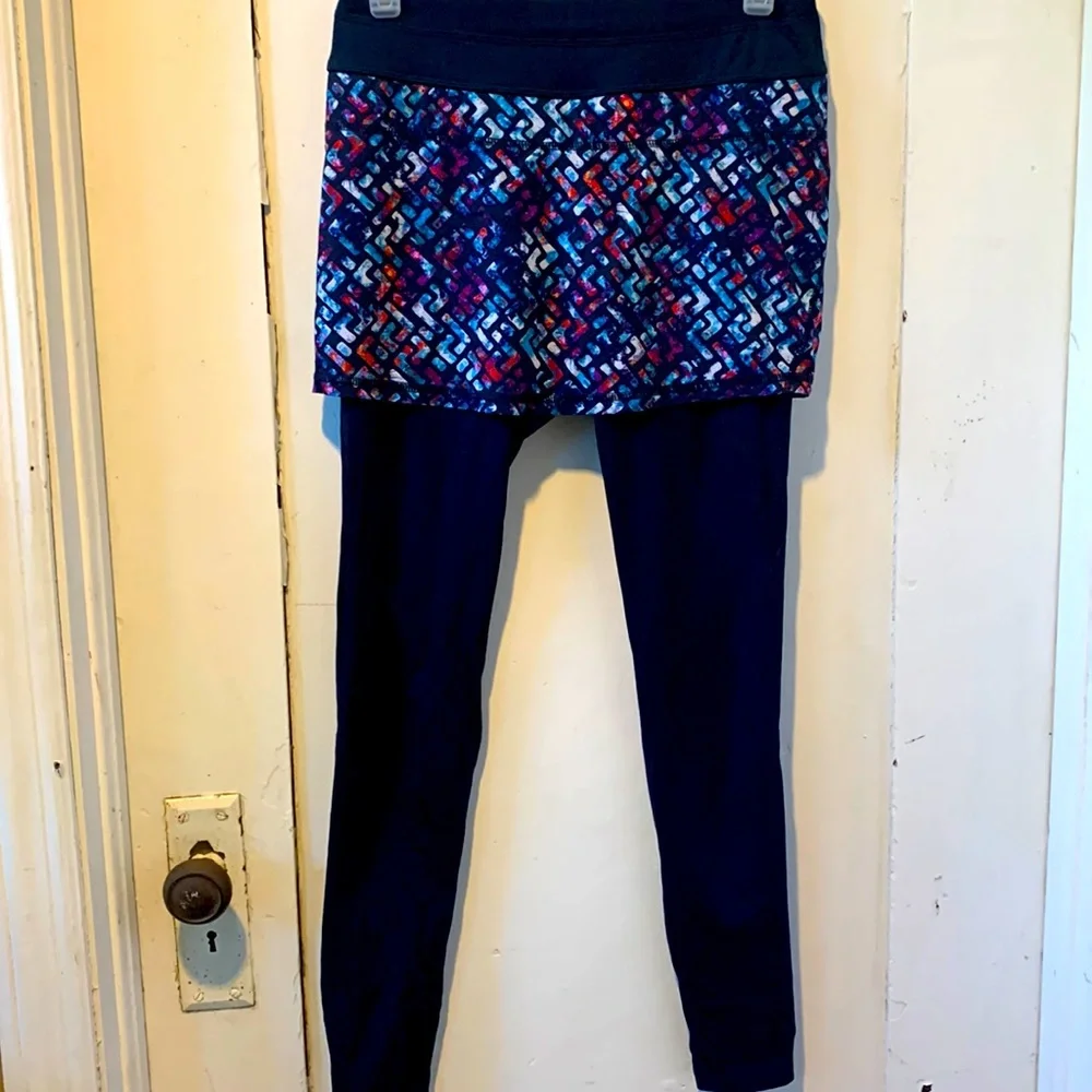 Athleta Woman’s Skirt Leggings, Size XS - Picture 1 of 3